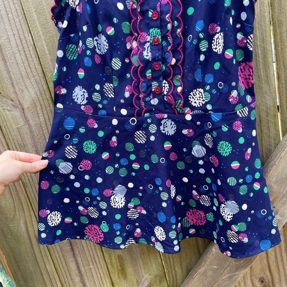 Modcloth Scalloped Geometric Circle Print Babydoll Tank Top - Picture 6 of 8